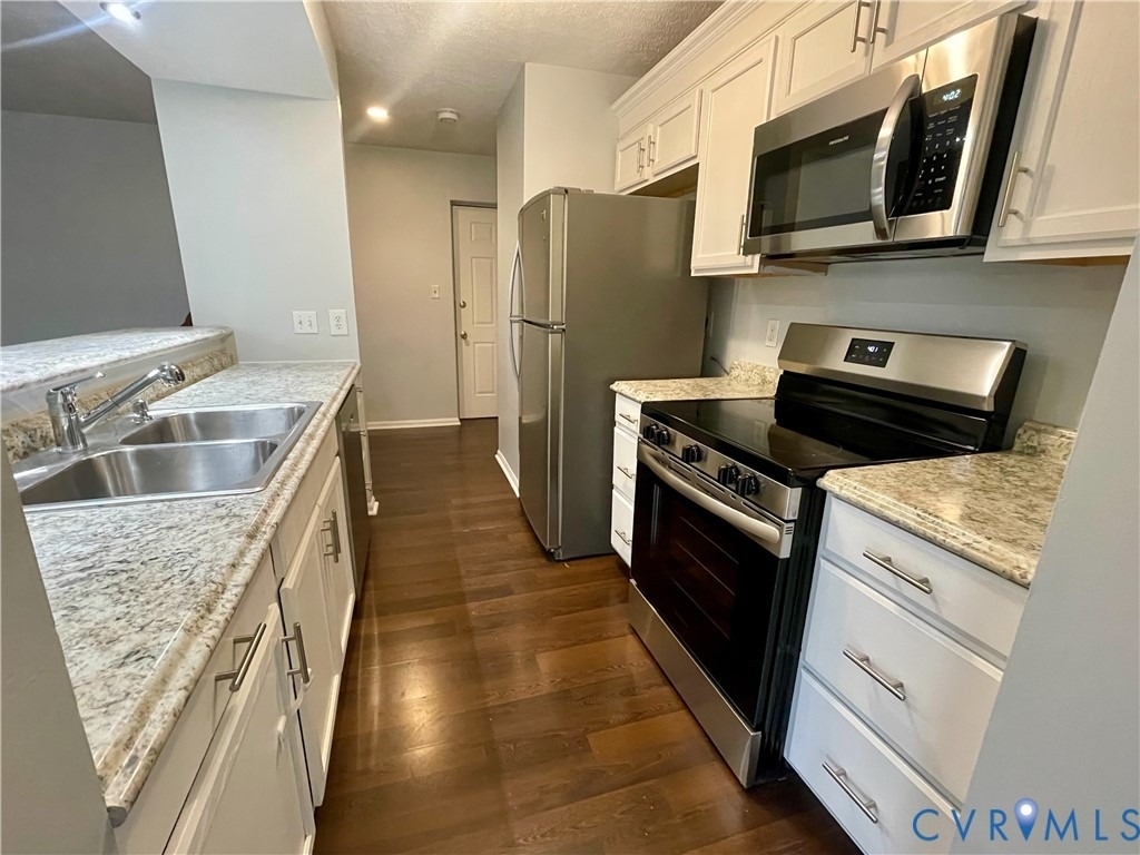 9397 London Tower Court - Photo 0