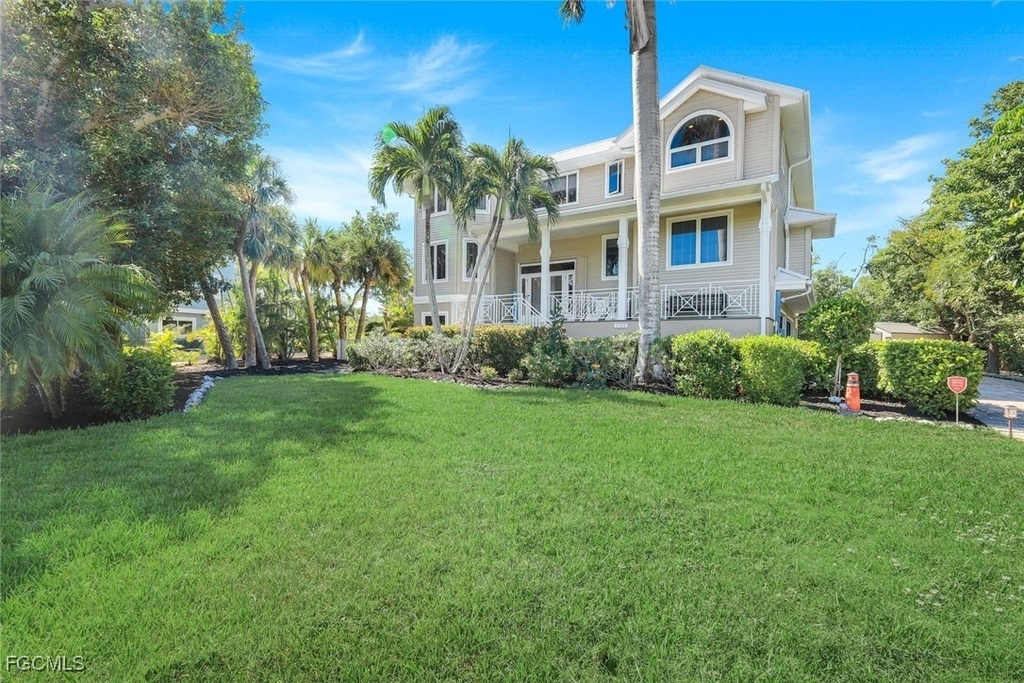 1111 Schooner Place - Photo 2