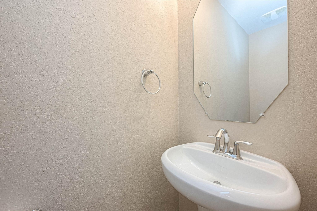 24630 Folkstone Circle - Photo 16