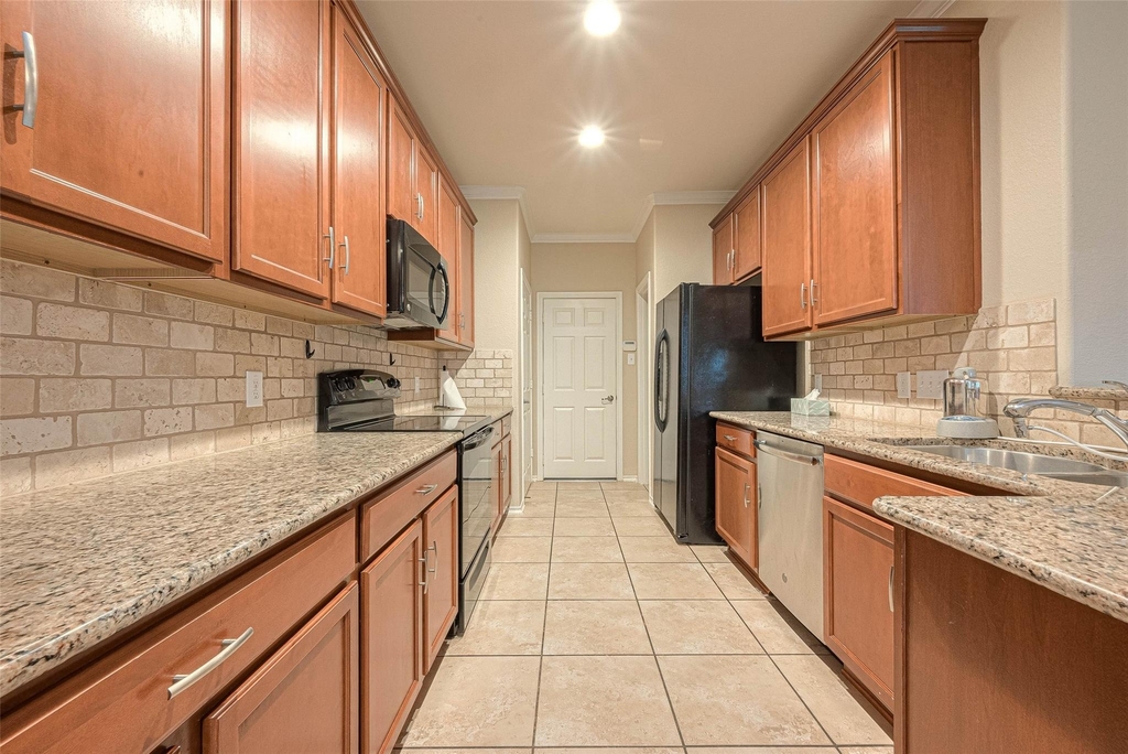 24630 Folkstone Circle - Photo 12