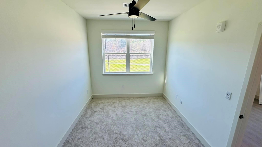 19100 Woodland Hills Drive - Photo 15