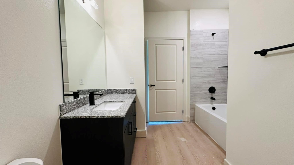 19100 Woodland Hills Drive - Photo 14