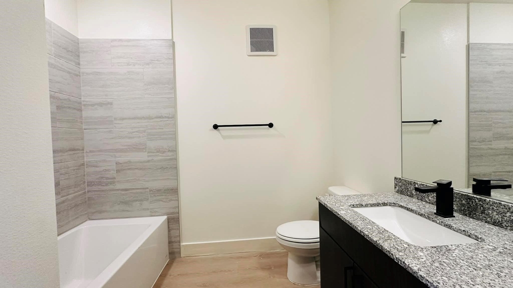 19100 Woodland Hills Drive - Photo 11