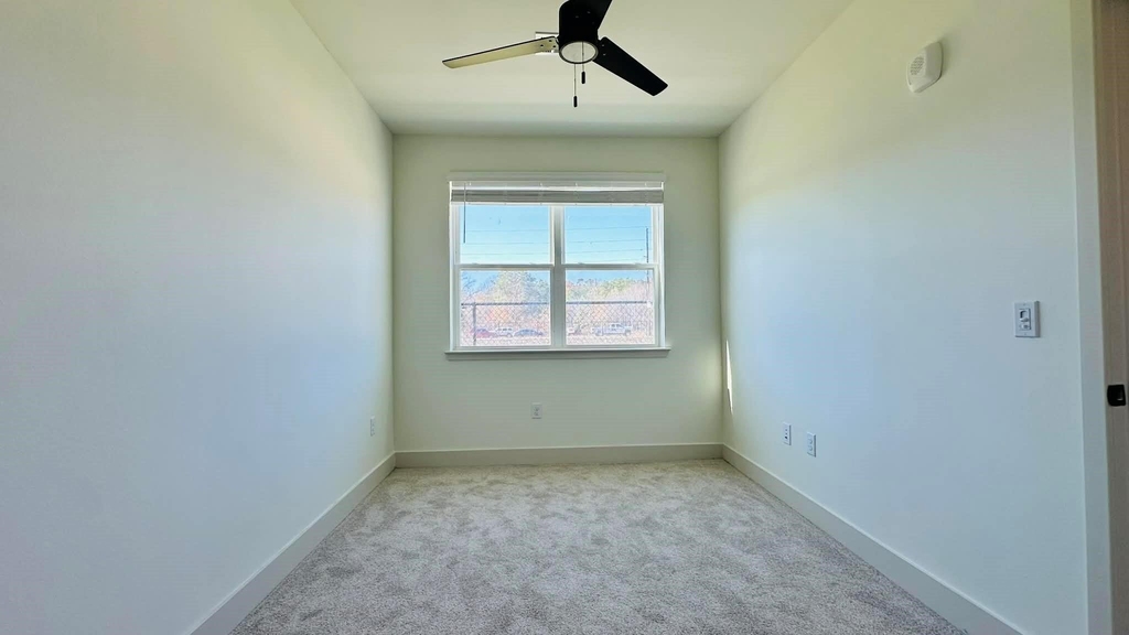 19100 Woodland Hills Drive - Photo 13