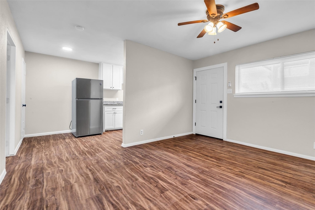 4706 Yellowstone Boulevard - Photo 15
