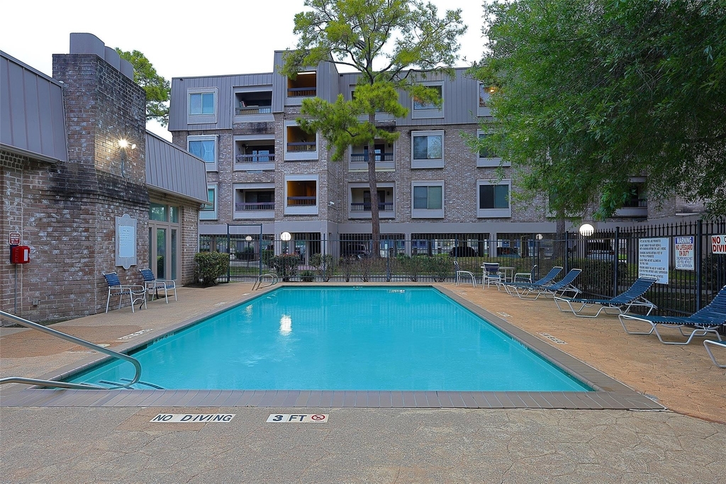 2209 S Braeswood Boulevard - Photo 12
