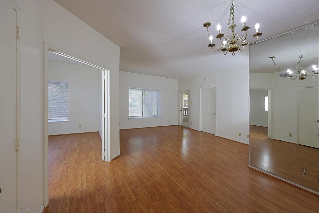 2209 S Braeswood Boulevard - Photo 2