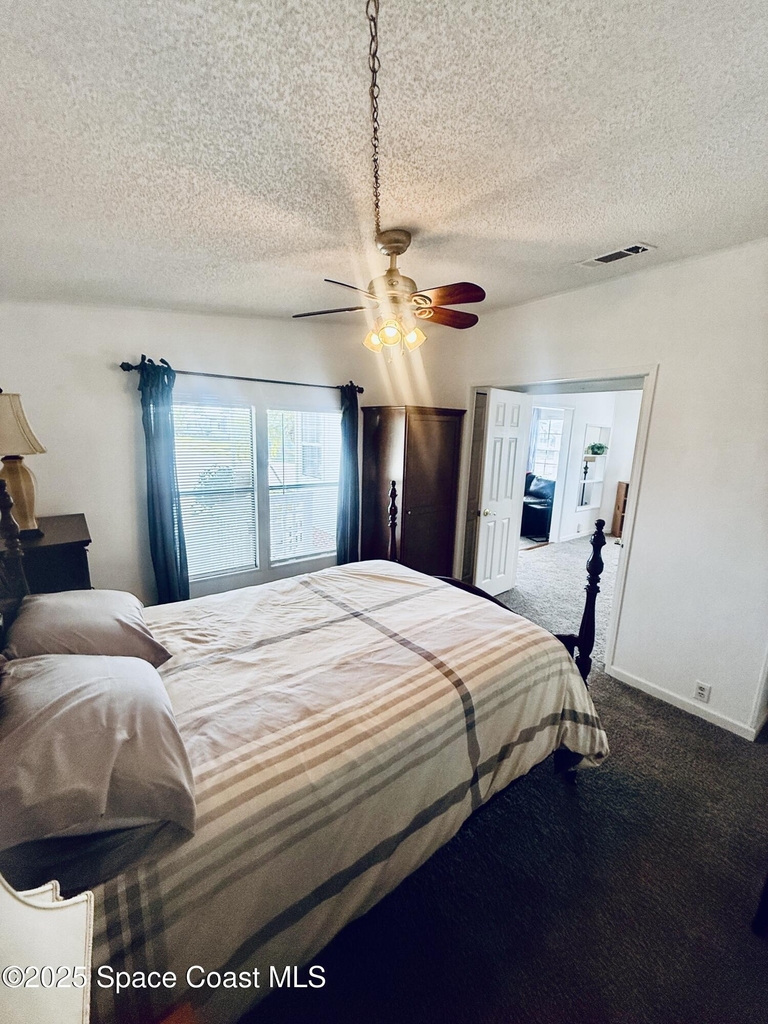 2399 Coconut Palm Drive Ne - Photo 6