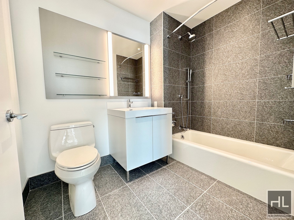 West 38th Street - Photo 5