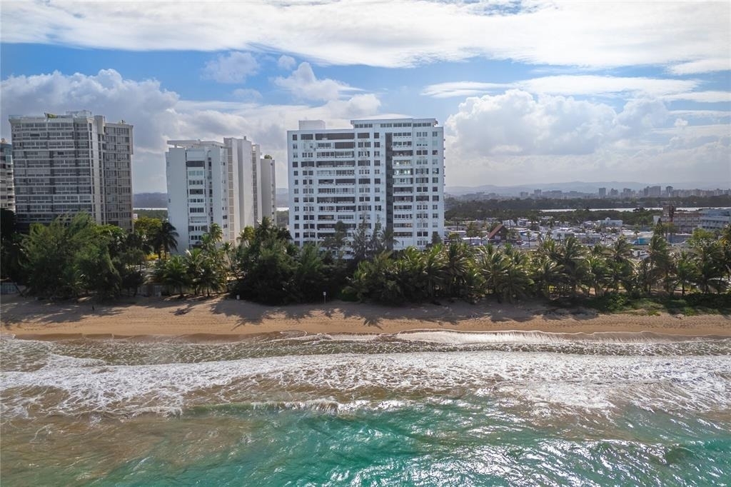 4327 Av. Isla Verde - Photo 0