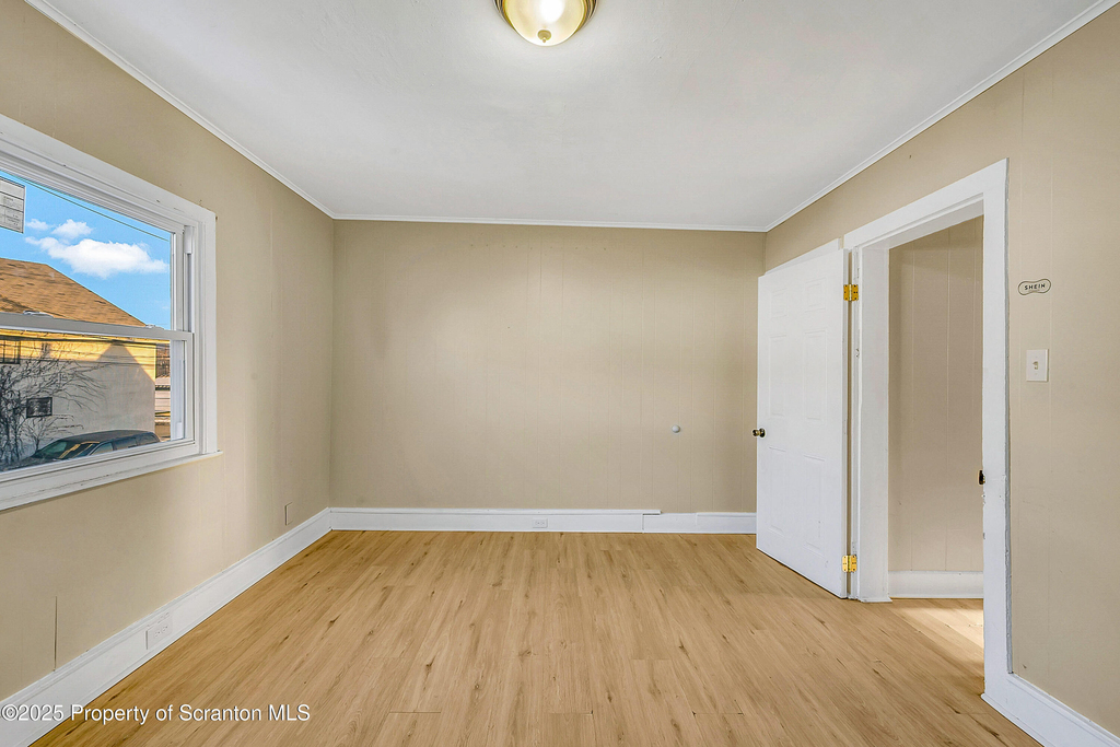 1011 Washburn Street - Photo 2