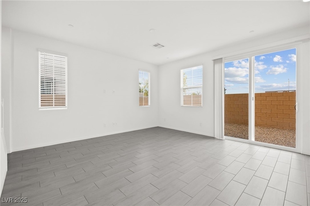 10140 Gabby Glen Street - Photo 8