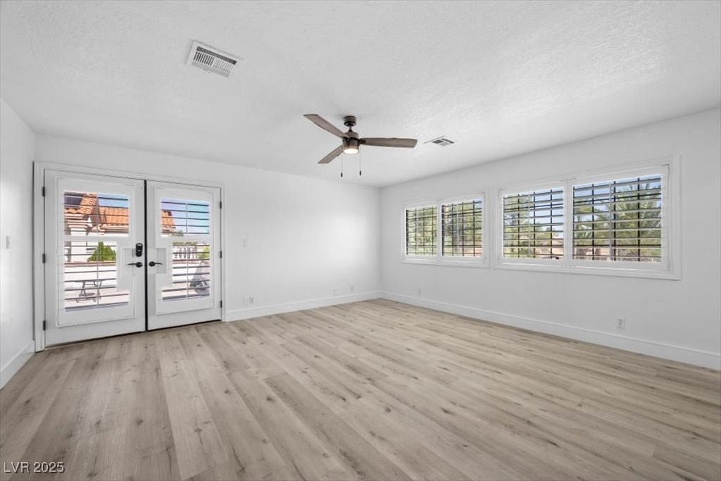 1695 Montessouri Street - Photo 13