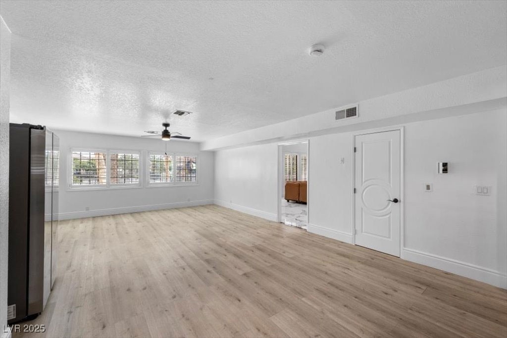 1695 Montessouri Street - Photo 7