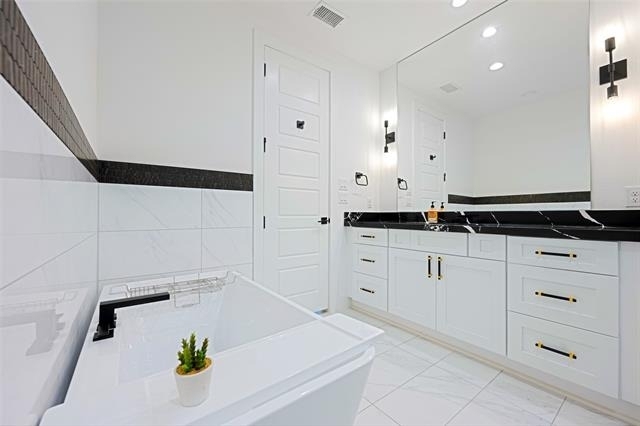 3111 Hedgerow Drive - Photo 33