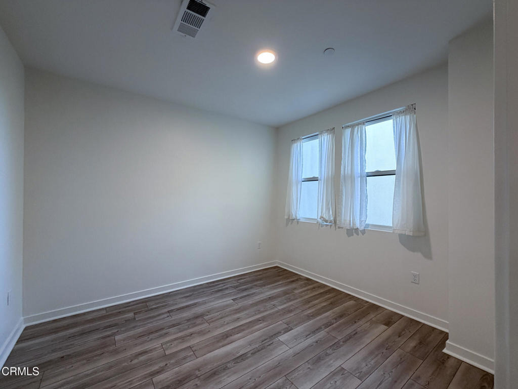 1568 E Thompson Boulevard - Photo 22