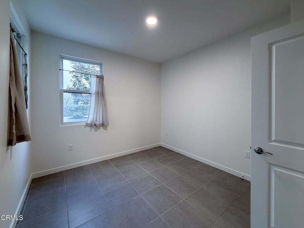 1568 E Thompson Boulevard - Photo 16