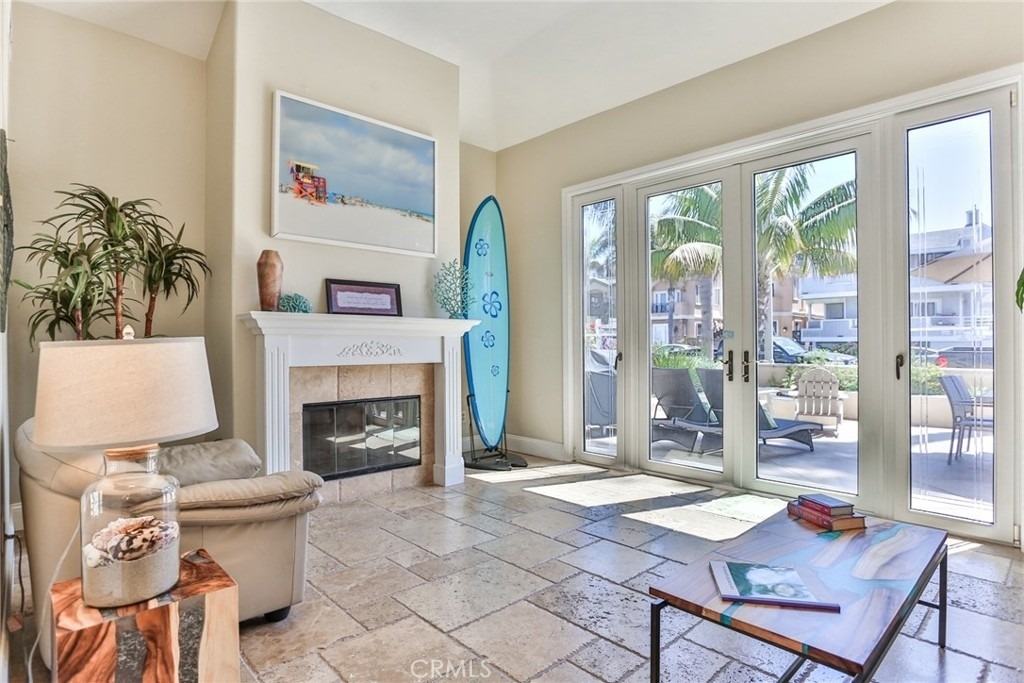 215 6th Street - Photo 3