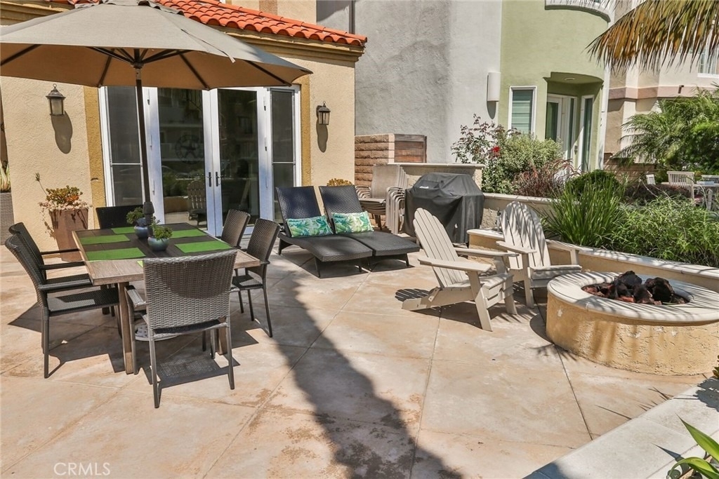 215 6th Street - Photo 0