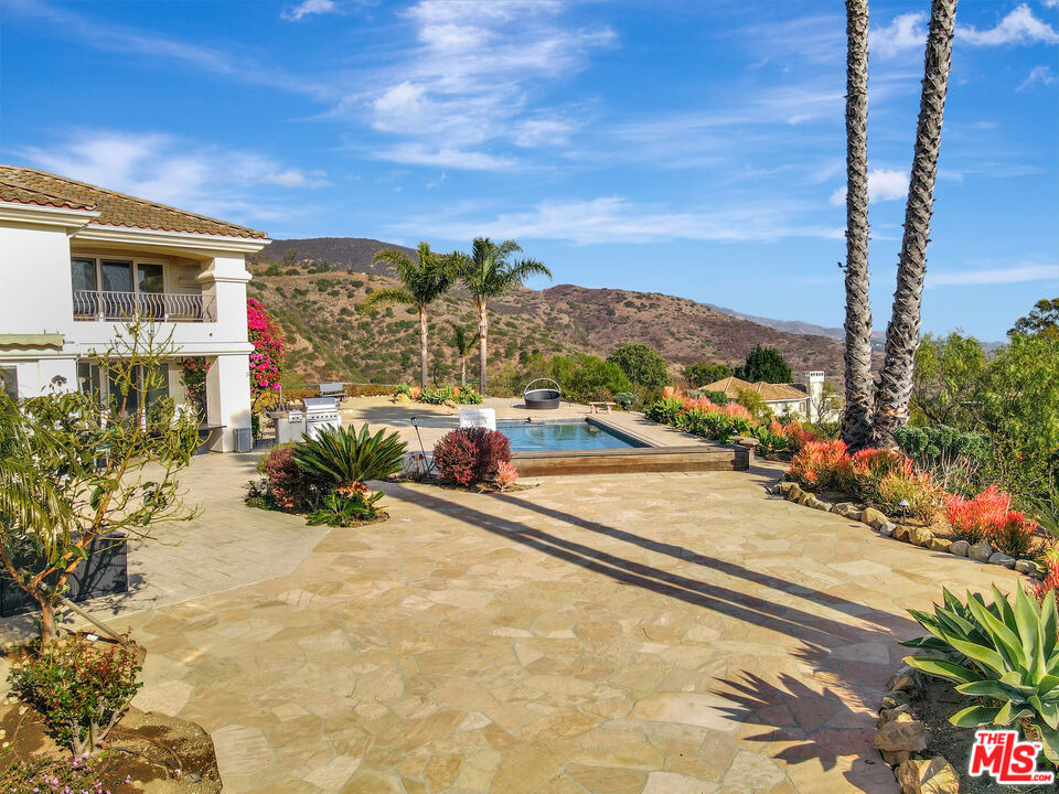 27425 Calicut Road - Photo 37