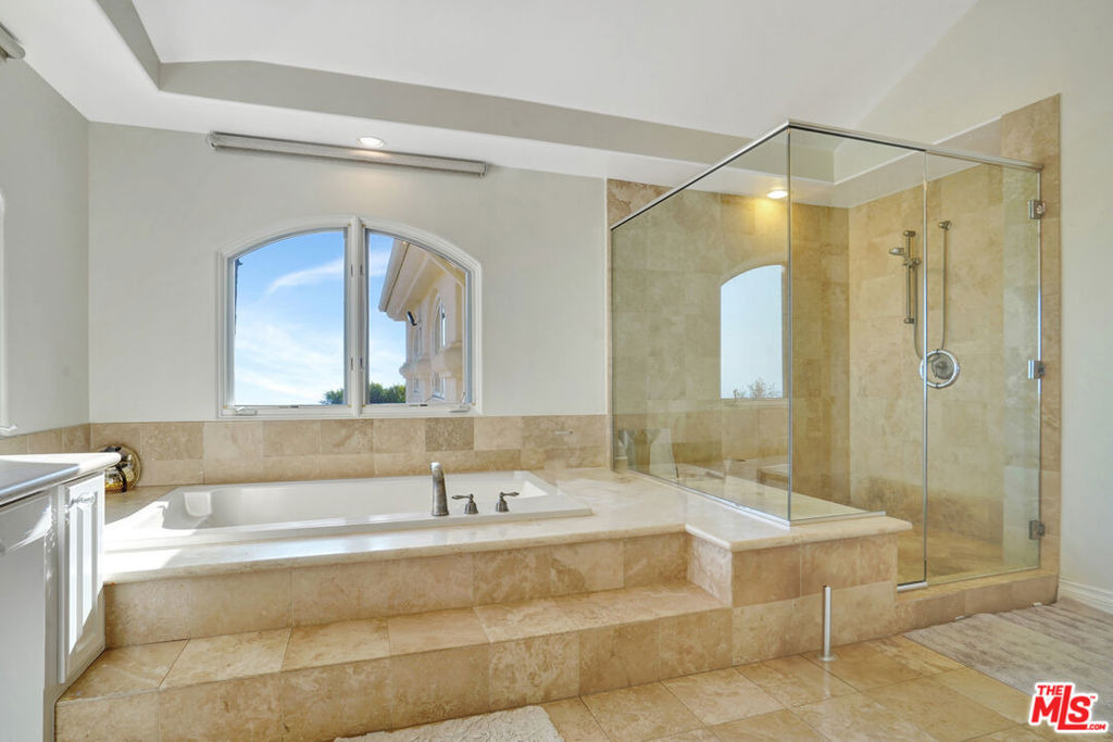 27425 Calicut Road - Photo 30
