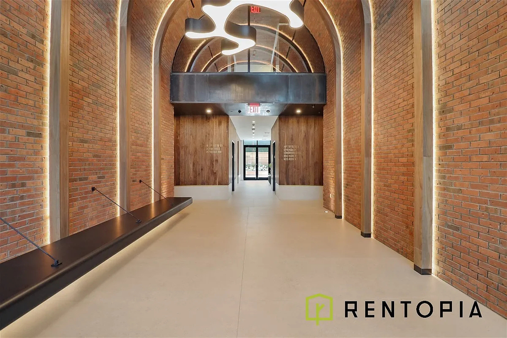 1010 Pacific Street - Photo 4