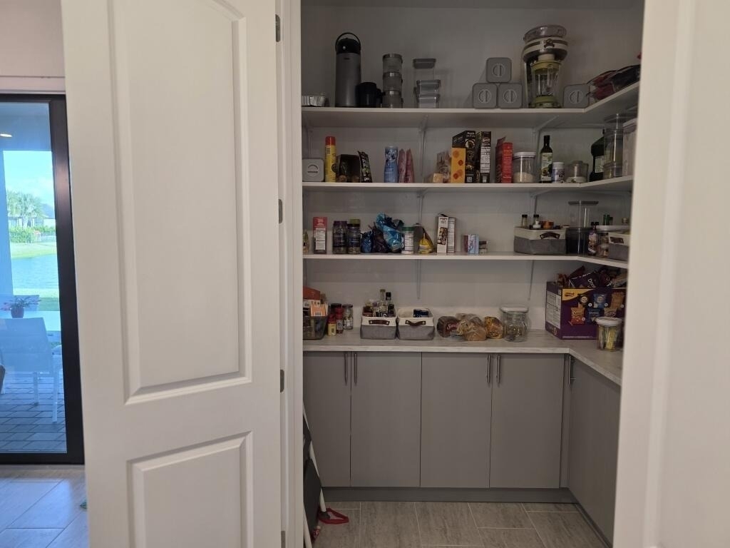 527 Se Vallarta Drive - Photo 38