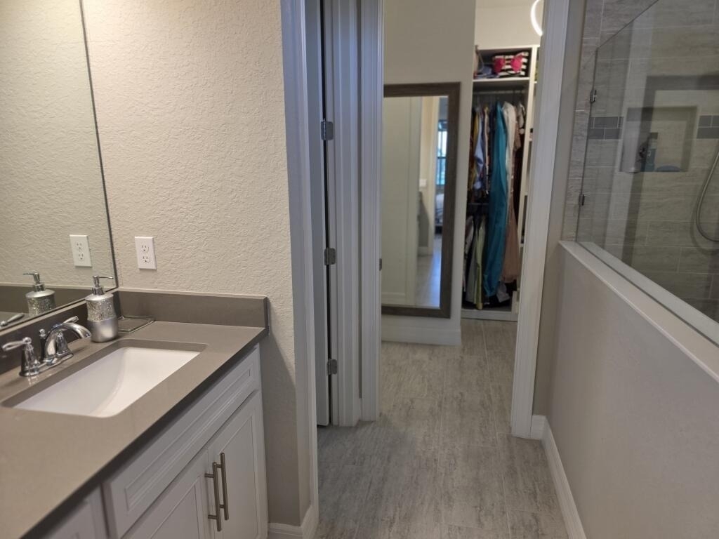 527 Se Vallarta Drive - Photo 13