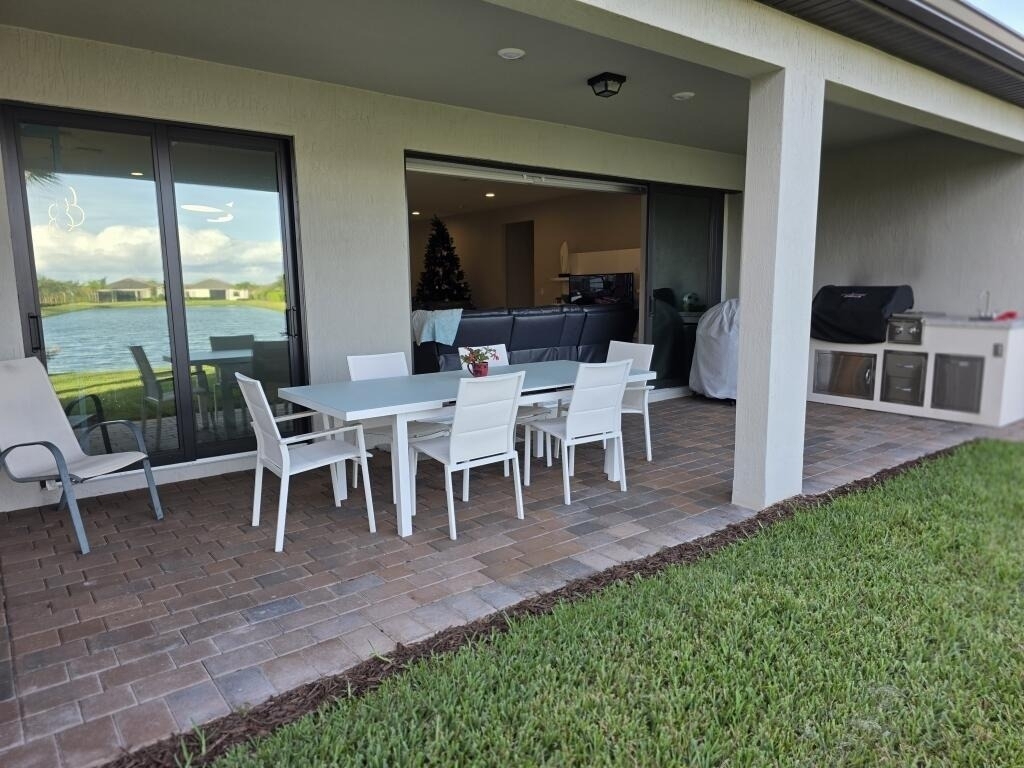 527 Se Vallarta Drive - Photo 23