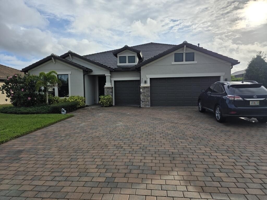 527 Se Vallarta Drive - Photo 58