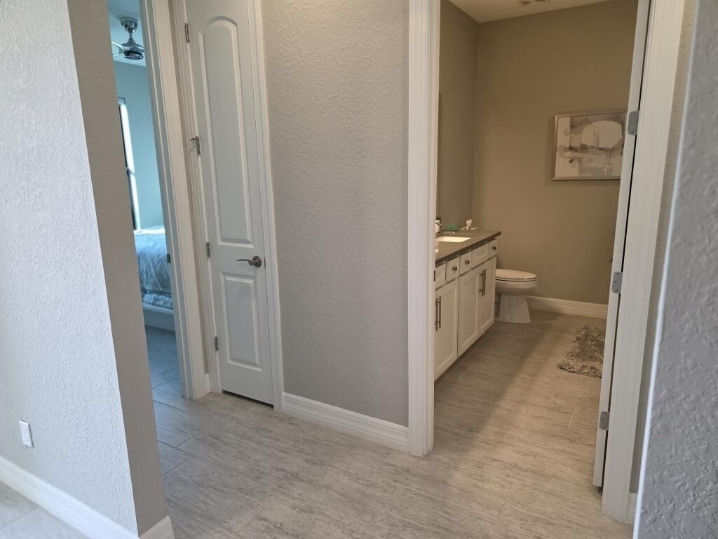 527 Se Vallarta Drive - Photo 31