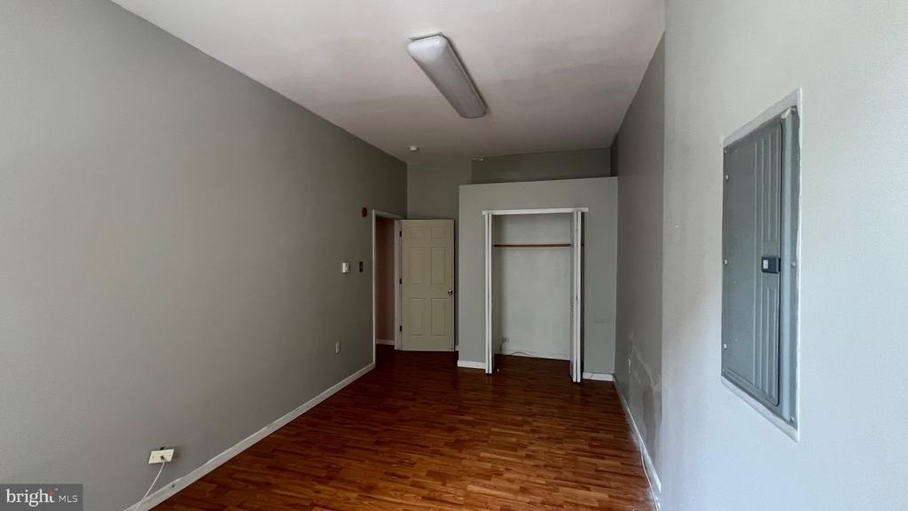 1115 Walnut Street - Photo 4