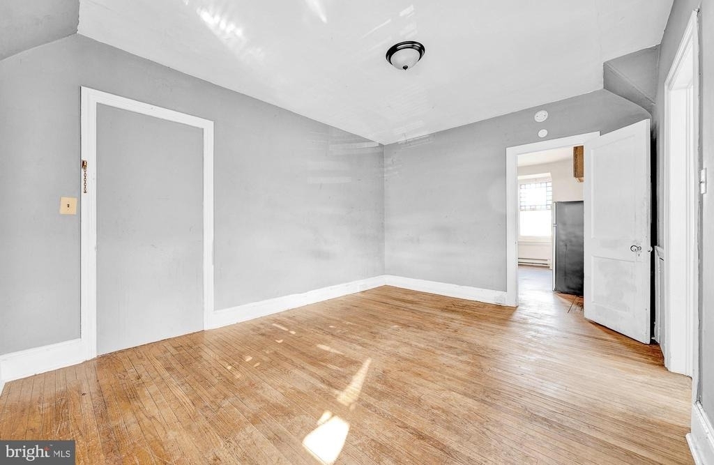 1020 W Main Street - Photo 9