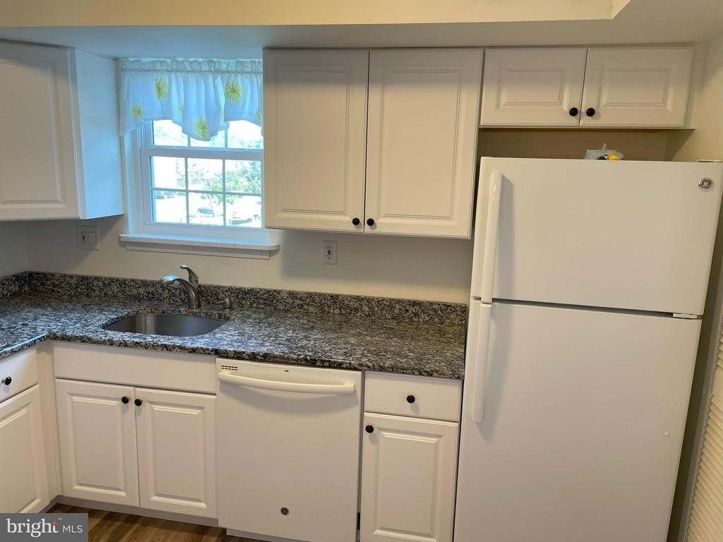 4513-15 Rosemarie Drive - Photo 5