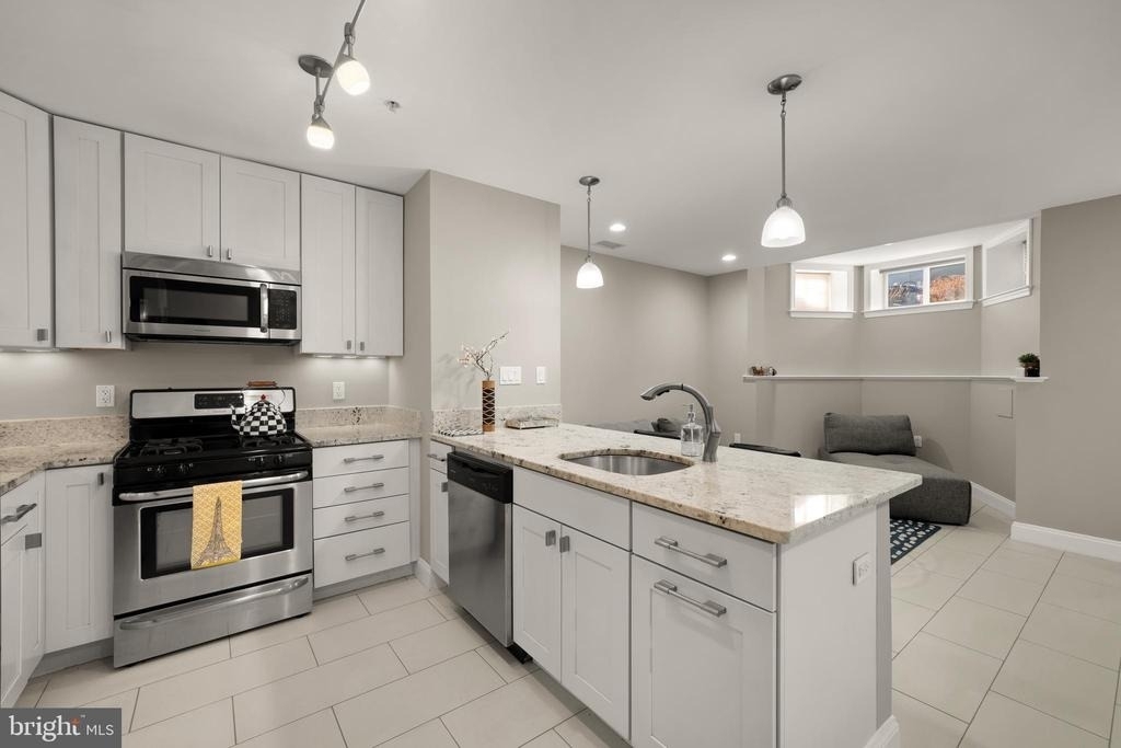 1135 6th Street Nw - Photo 12