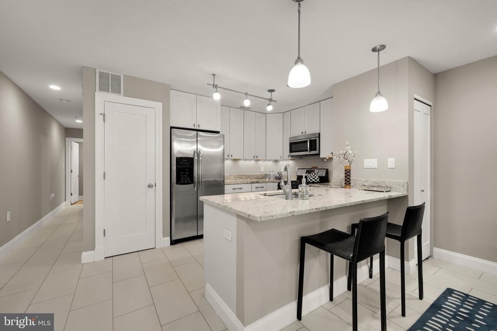 1135 6th Street Nw - Photo 9