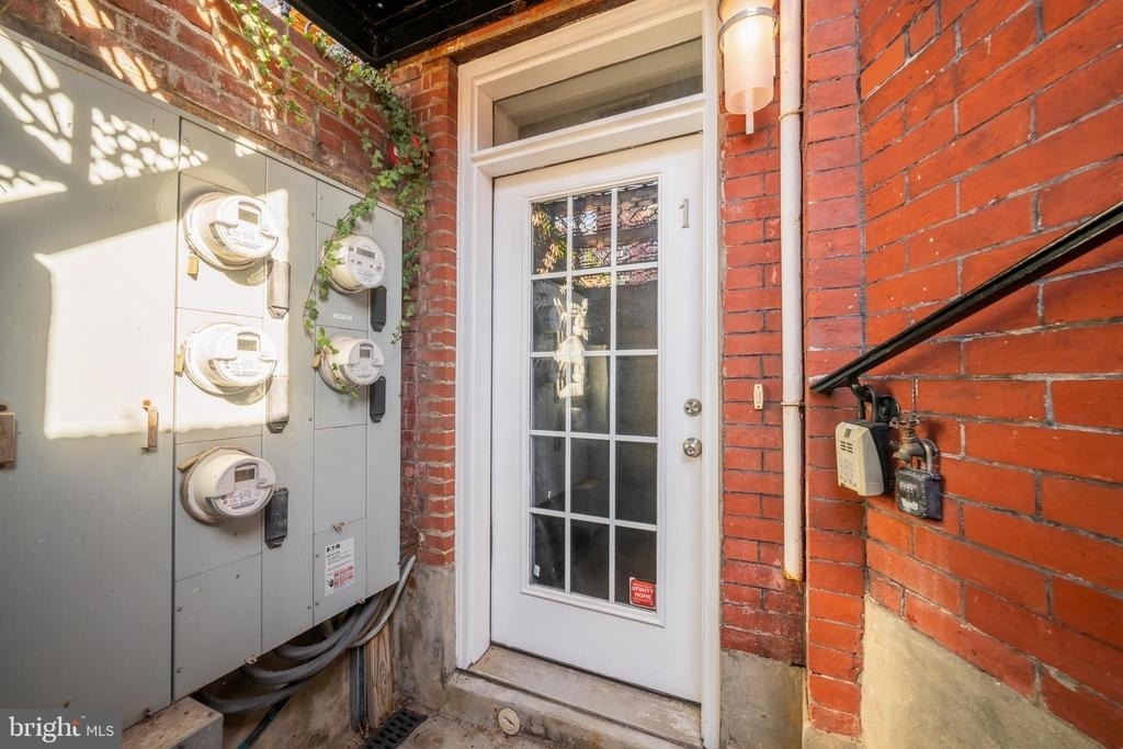 1135 6th Street Nw - Photo 31