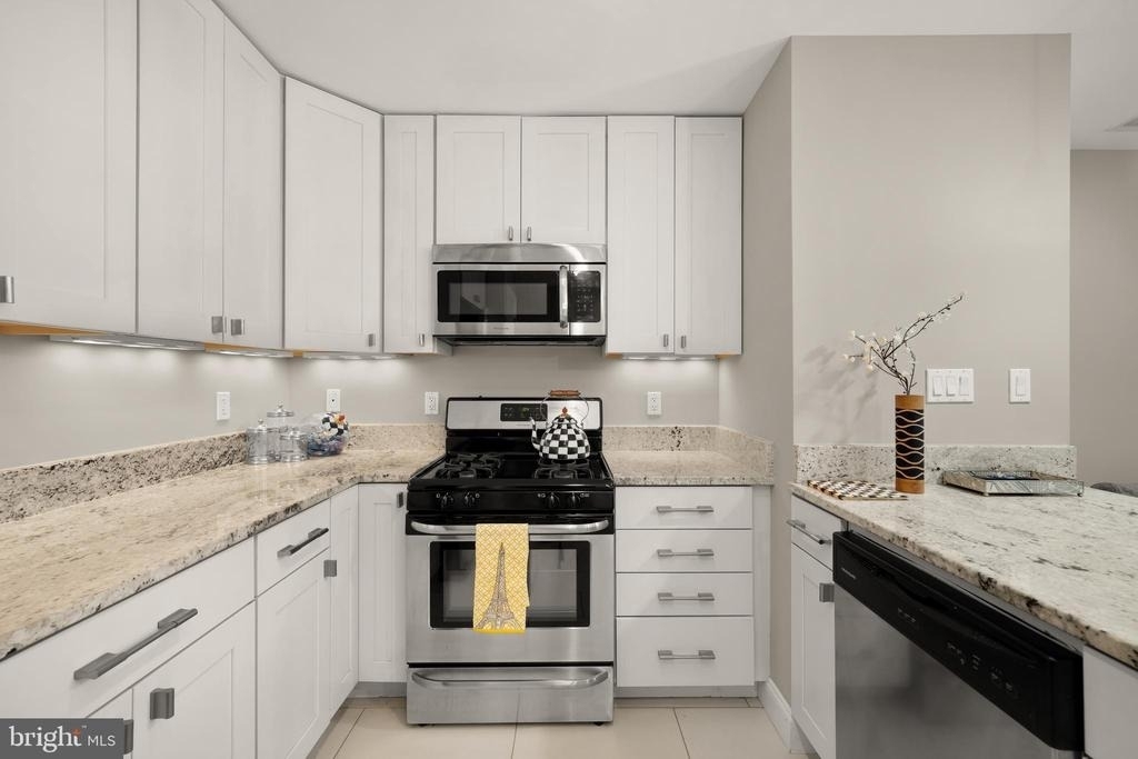 1135 6th Street Nw - Photo 16