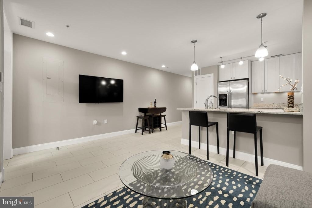 1135 6th Street Nw - Photo 8