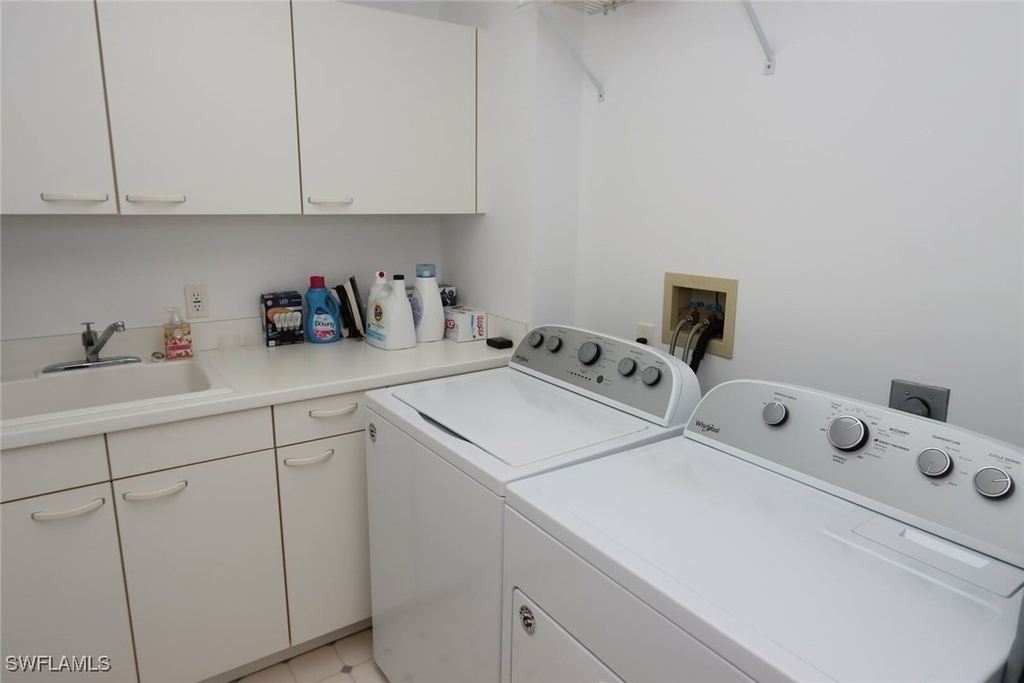 8990 Bay Colony Drive - Photo 19