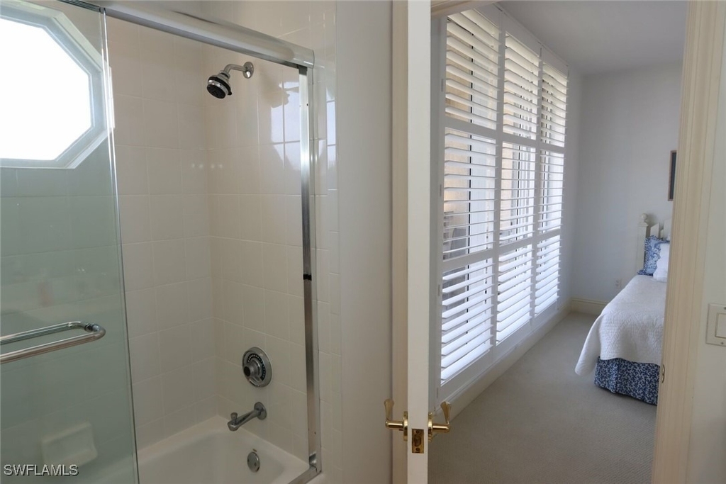 8990 Bay Colony Drive - Photo 22