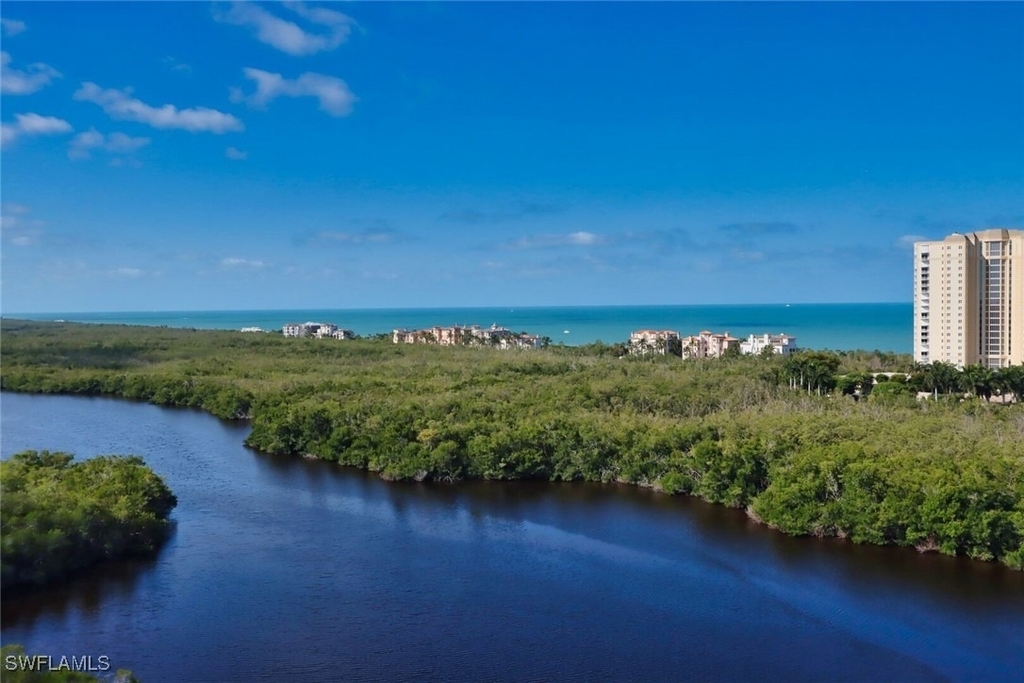 8990 Bay Colony Drive - Photo 27