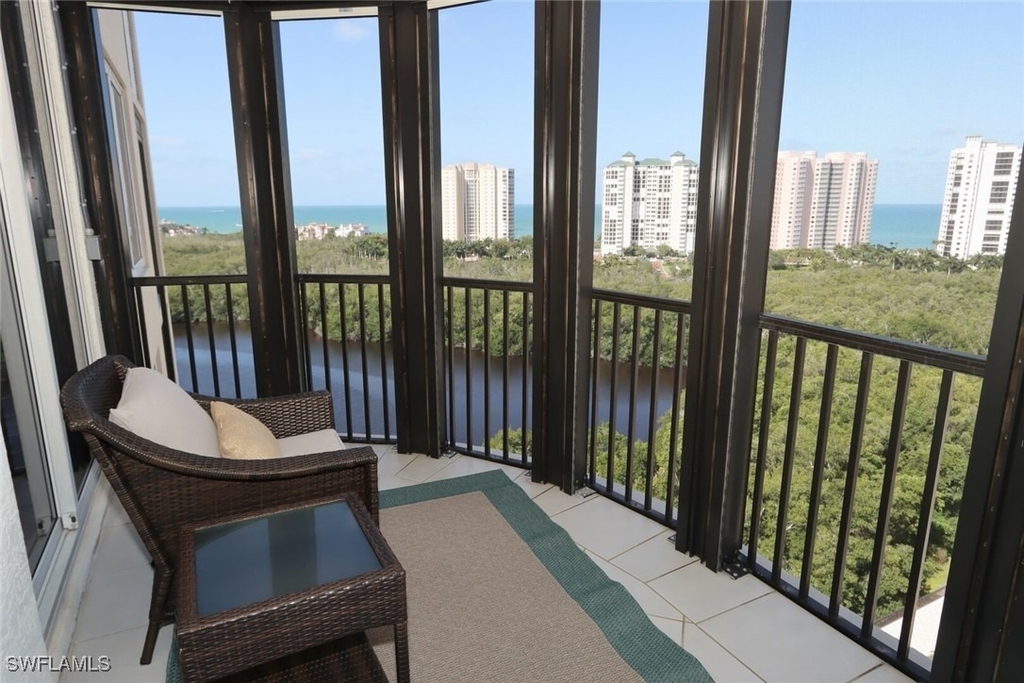 8990 Bay Colony Drive - Photo 25
