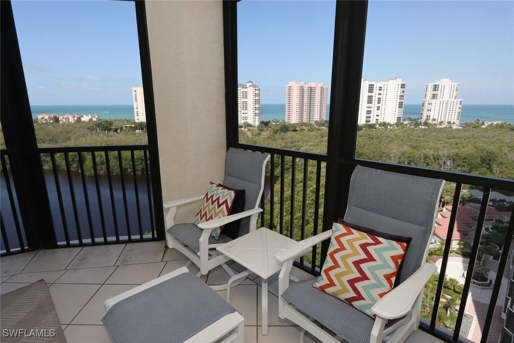 8990 Bay Colony Drive - Photo 26