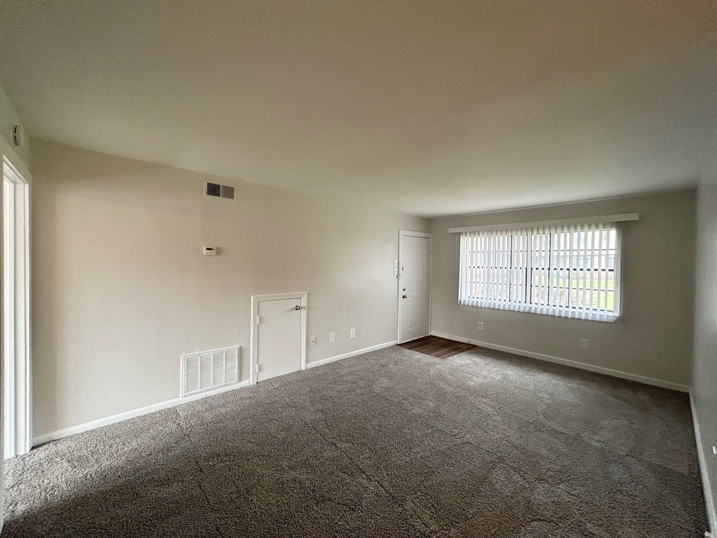 3629 N Macgregor Way - Photo 2
