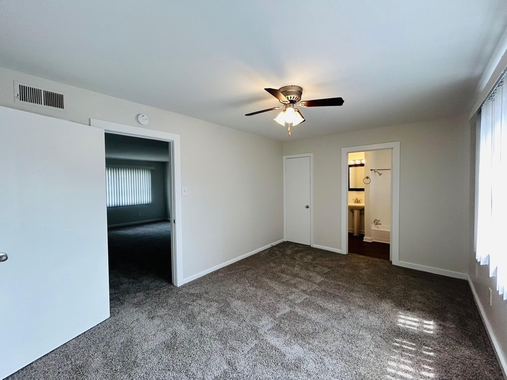 3629 N Macgregor Way - Photo 9