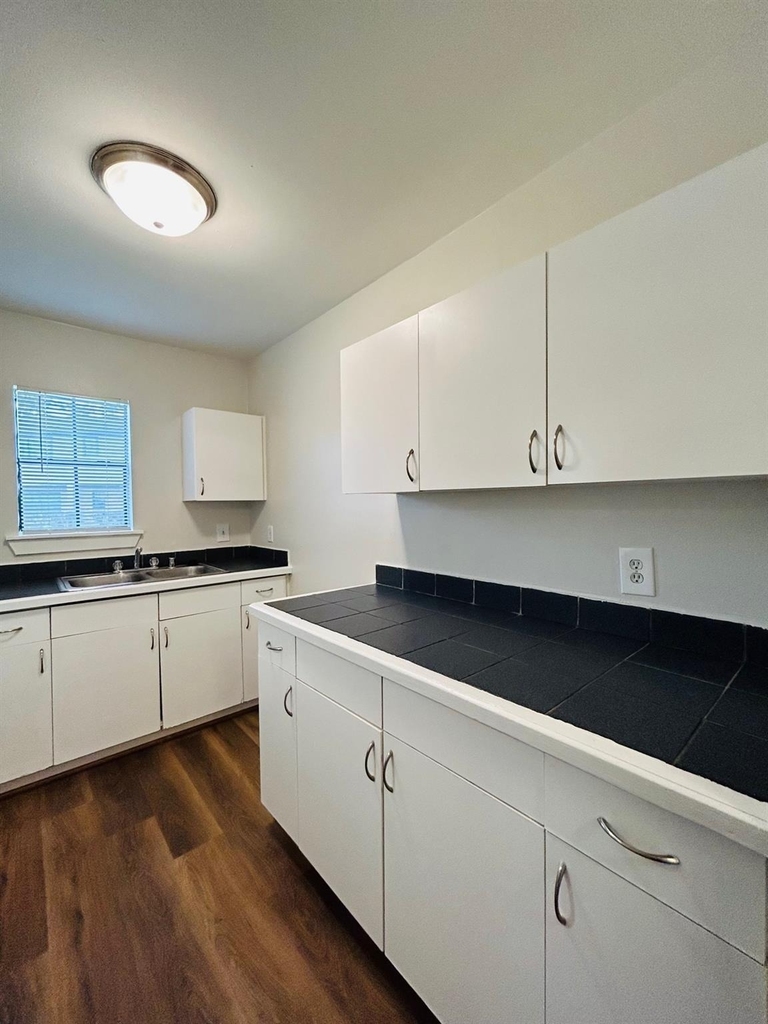 3629 N Macgregor Way - Photo 8