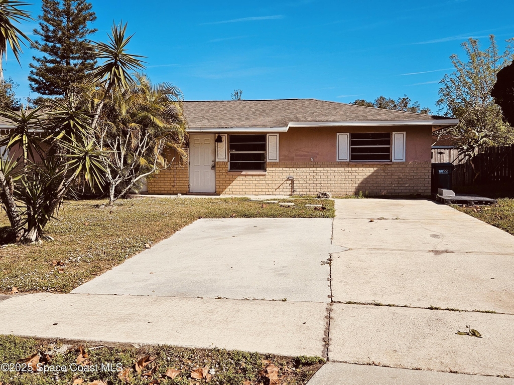 739 Lunar Lake Circle - Photo 0