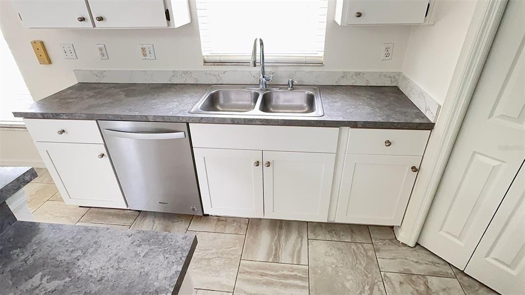 8517 Fawn Creek Drive - Photo 10