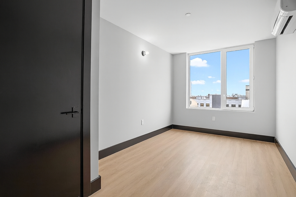 250 Winthrop Street - Photo 0